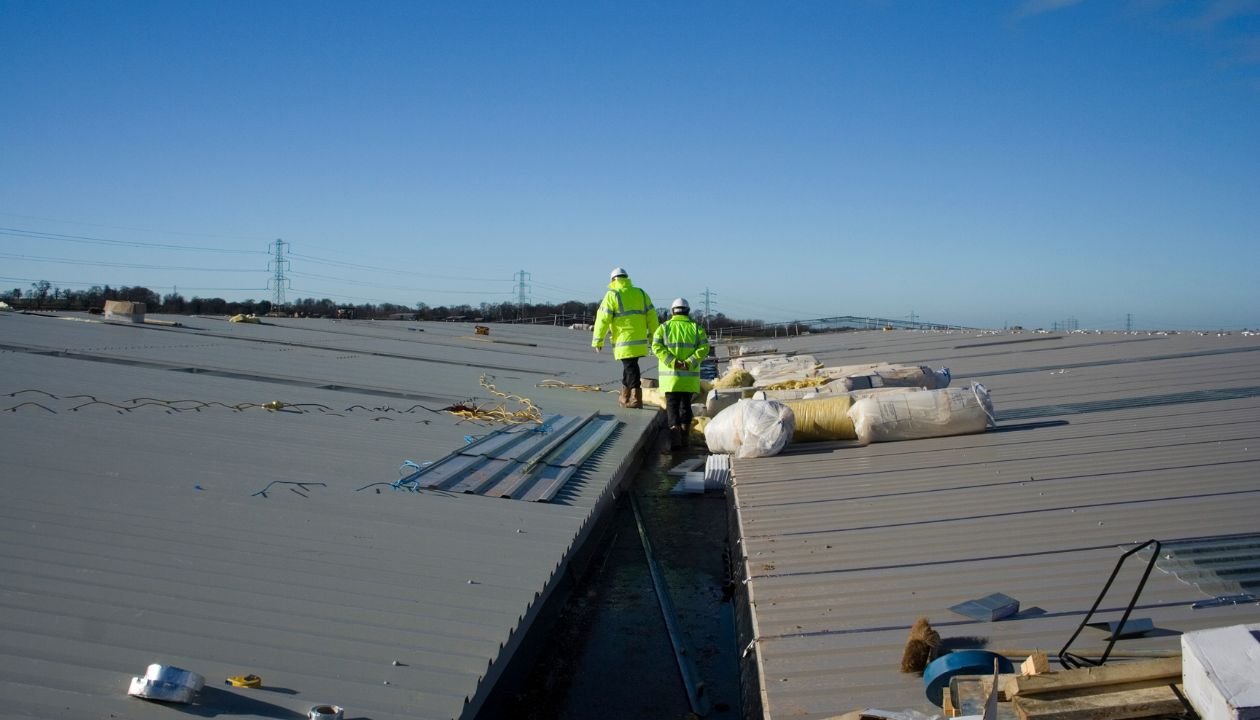Phoenix roof lifespan guide – tile and asphalt roofs under desert sun