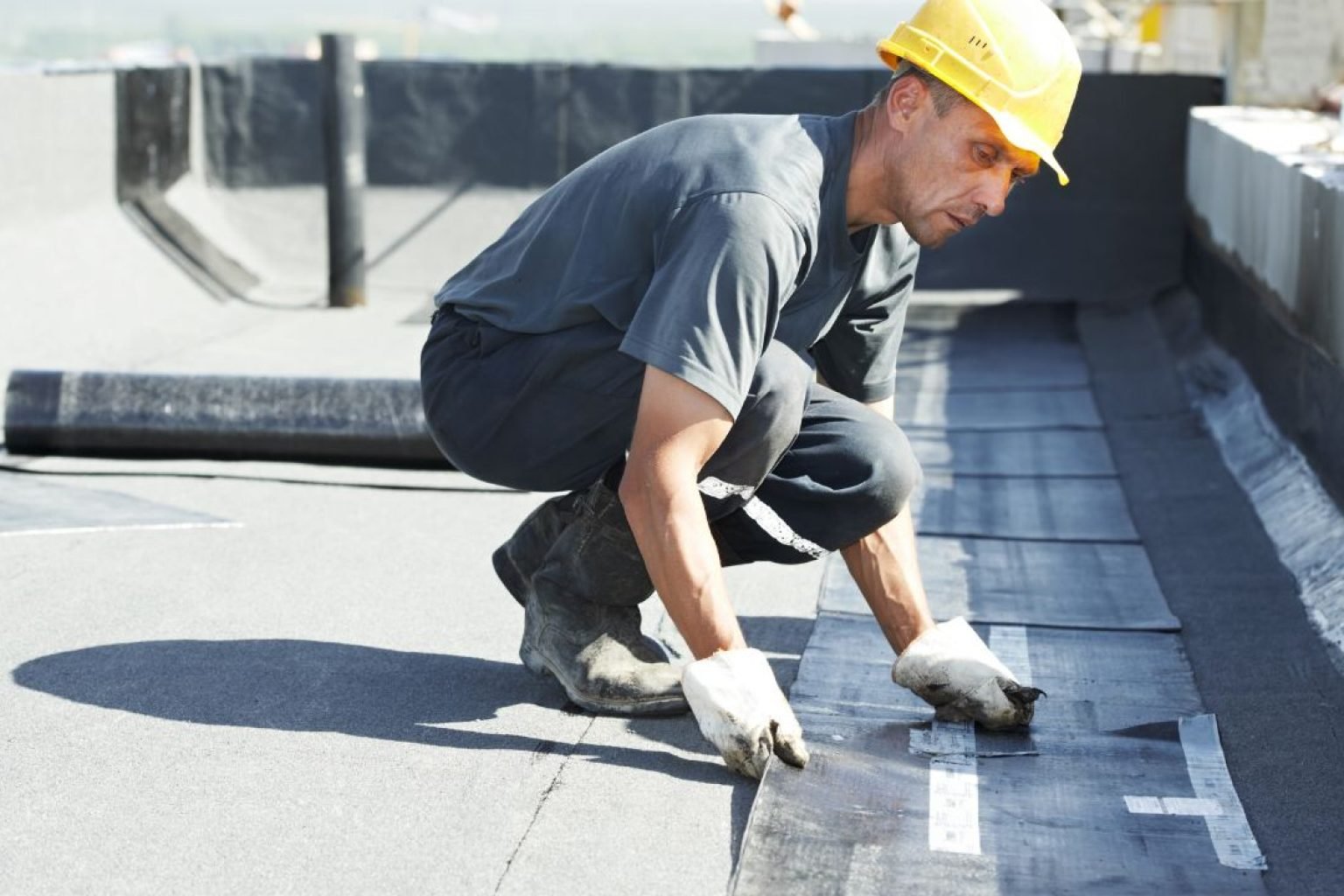 Flat Roof Repair in Phoenix AZ: What Commercial Buildings Need to Beat Monsoon & Heat
